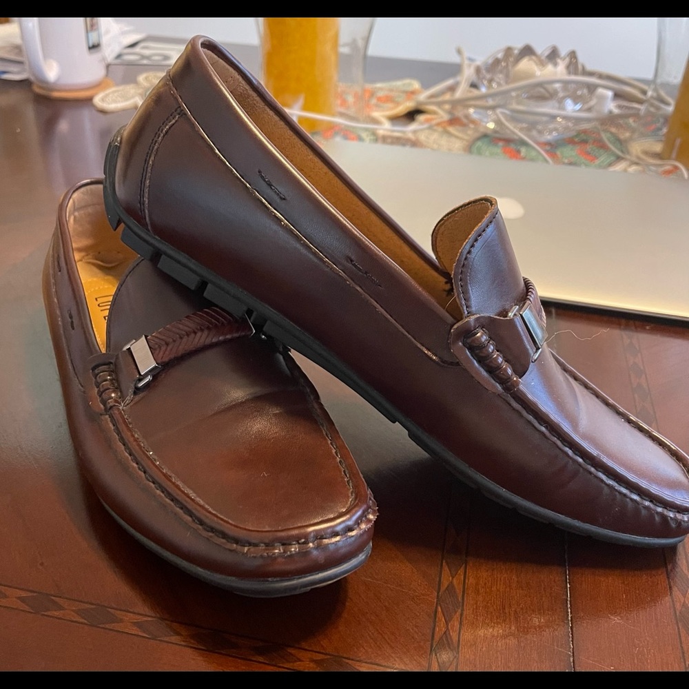 Gently worn men’s driving loafers.